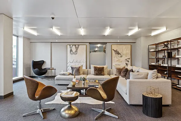 Rented by Greystar | media 11