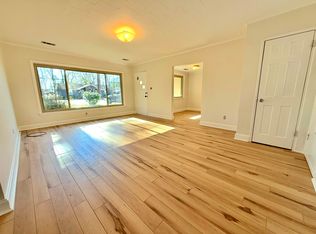 212 Nancy St, Lake Waccamaw, NC 28450