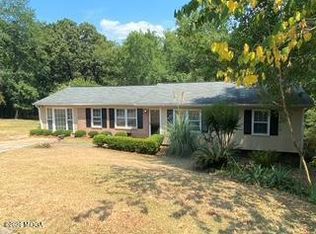 1090 N Pine Knoll Dr, Macon, GA 31204