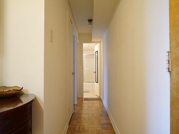 4th image of 1030 E Lancaster Ave APT 1005