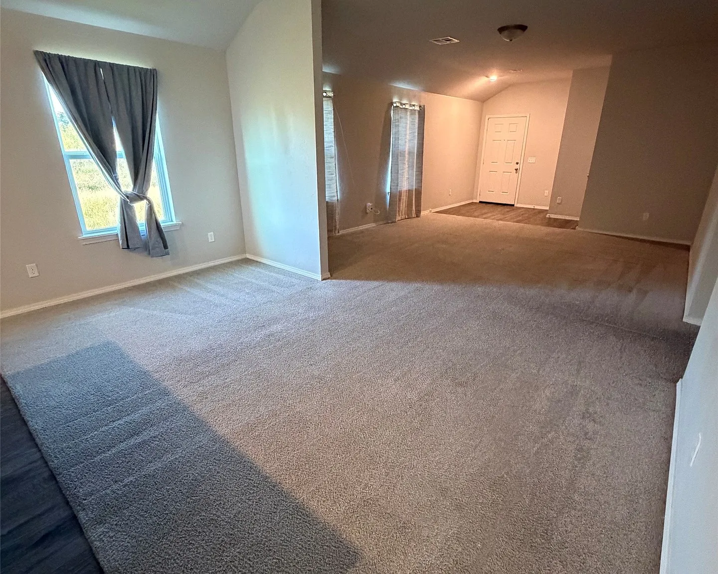 3 bed, 2.0 bath, 1340 sqft, $1,500 — Photo 4