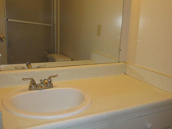 4th image of 29163 Dixon St APT 16