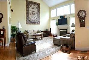3rd image of 28 Great Heron Ln