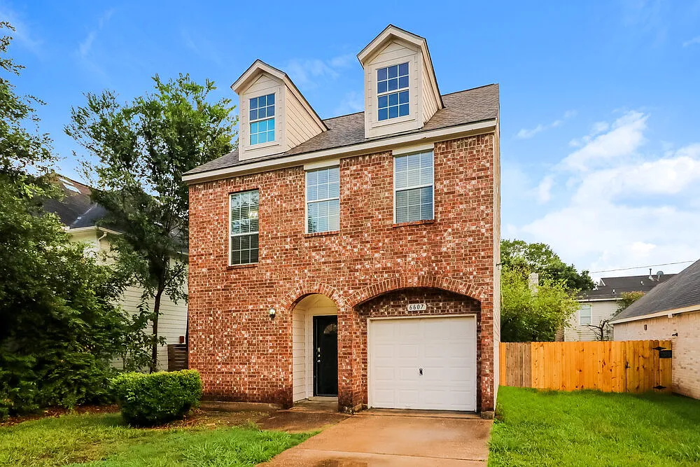 3 bed, 2.0 bath, 1593 sqft, $1,865 — Photo 4