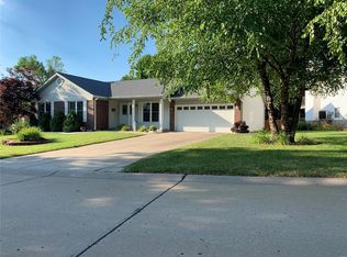 354 Spencer Hill Ct, Saint Peters, MO 63376