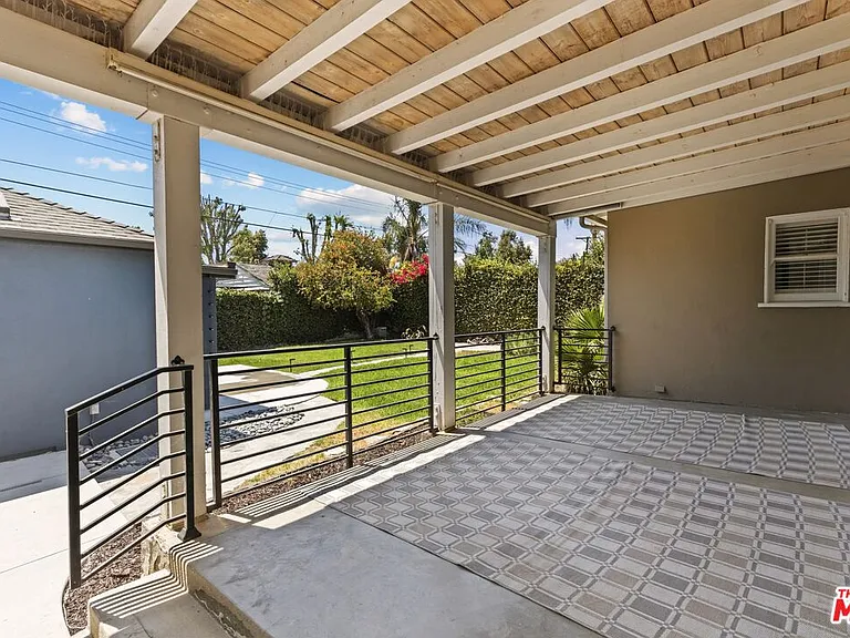 1748 Stanton Ave — Photo 15