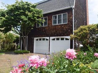 34 Chestnut St, Marblehead, MA 01945