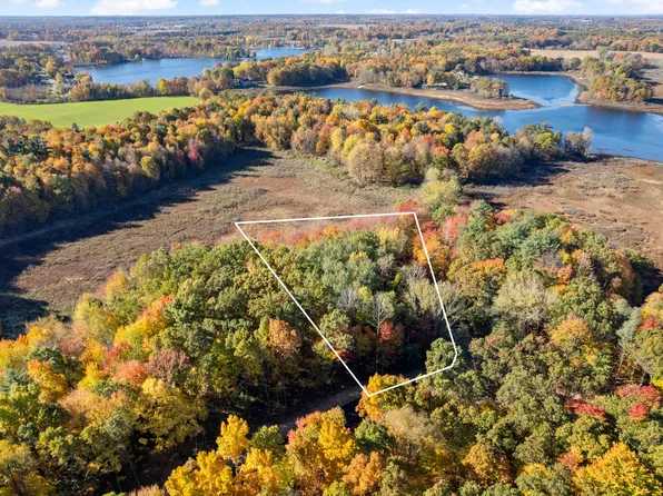 11377 Angel Lake Rd NE, Rockford, MI 49341