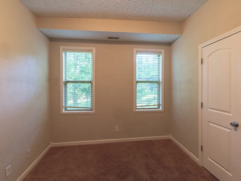 1321 Blaine Ave #E — Photo 4