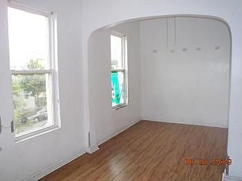 5th image of 3750 W Dickens Ave