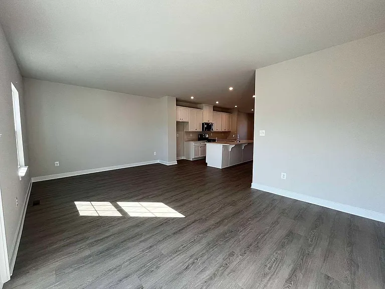 828 New Castle Landing Dr — Photo 7