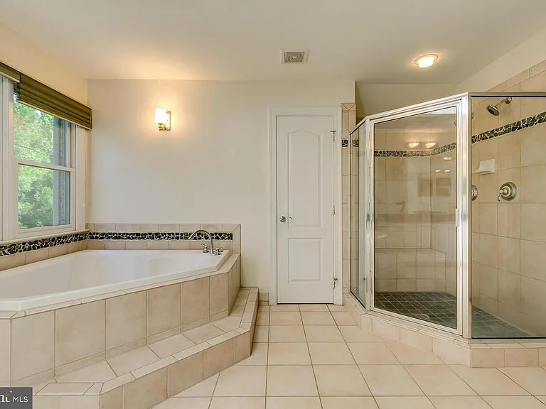 1489 Broadstone Pl — Photo 12
