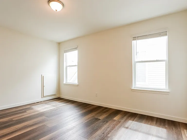 4742 N Tower Ct — Photo 9