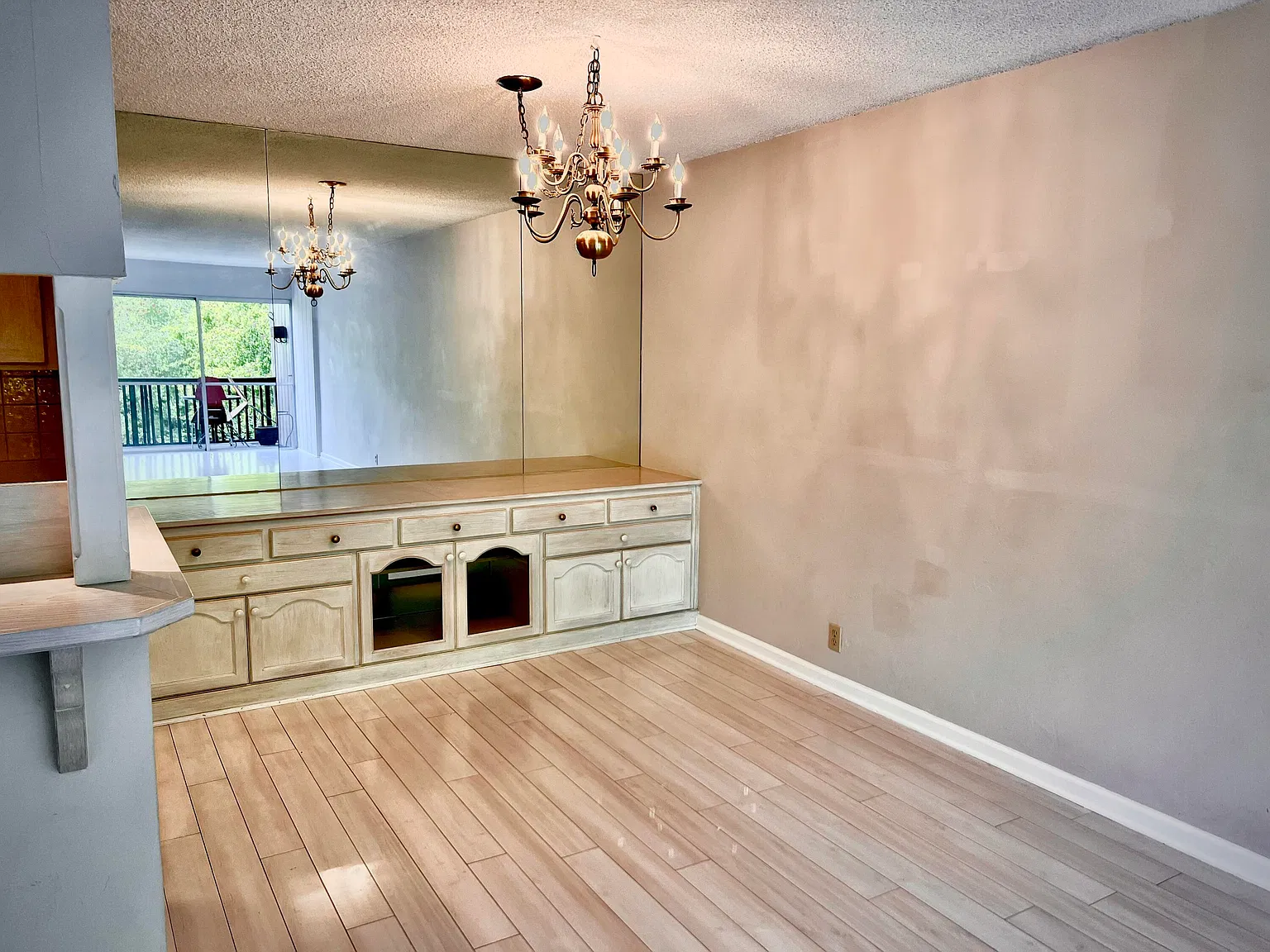 2 bed, 2.0 bath, 1063 sqft, $3,875 — Photo 4