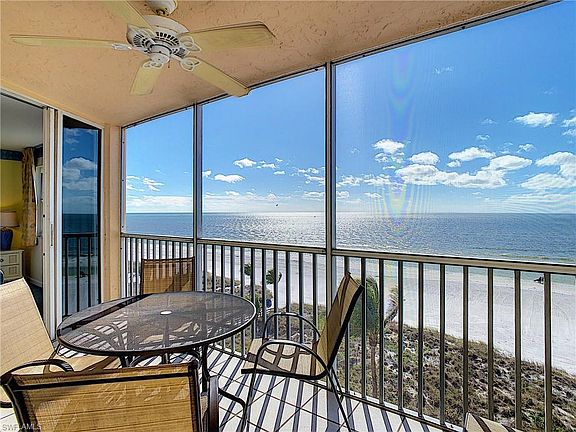 5th image of 250 Estero Blvd #504