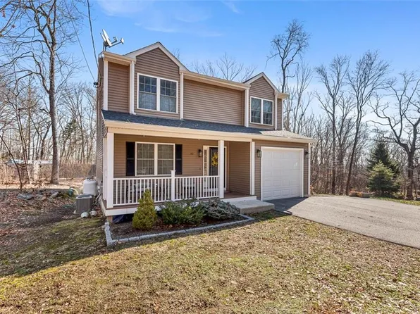 141 Leigh Rd, Cumberland, RI 02864