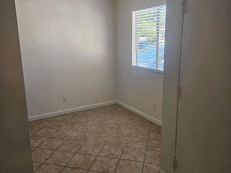2301 Corinto Ct — Photo 2
