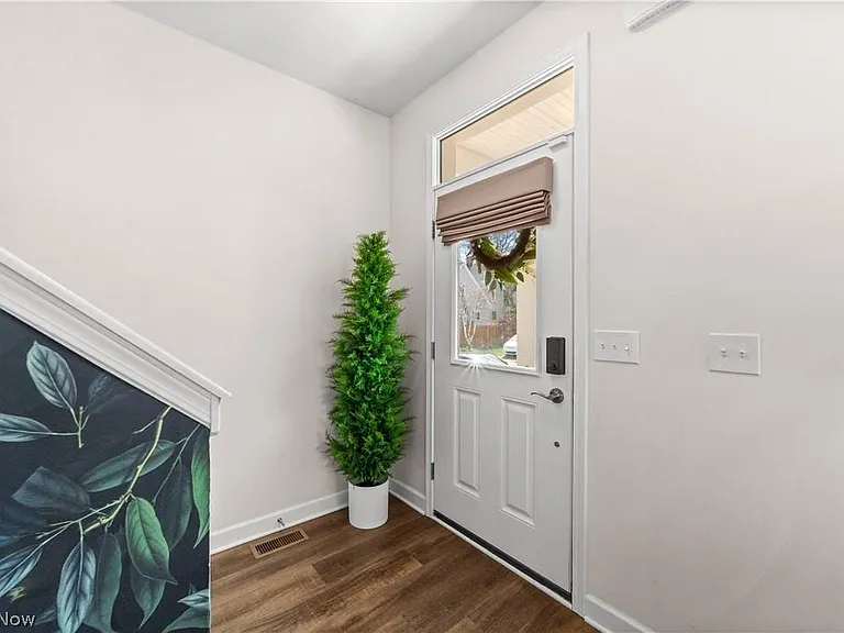 11813 Wade Park Ave — Photo 17