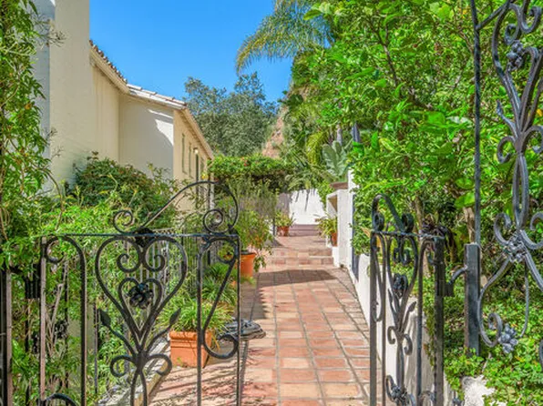 2120 Outpost Dr, Los Angeles, CA 90068