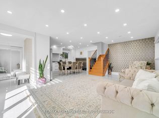 4 Boulding Dr, Aurora, ON L4G 2V7