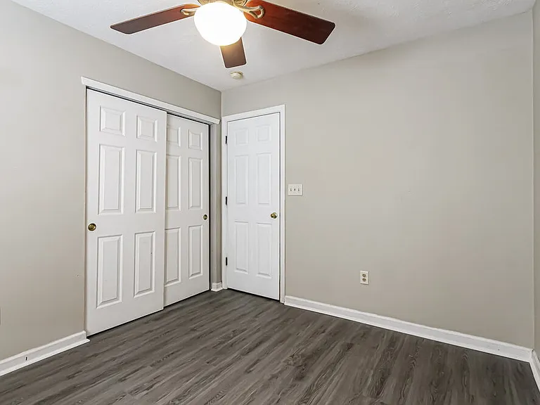 5384 Lakeside Manor Dr — Photo 18