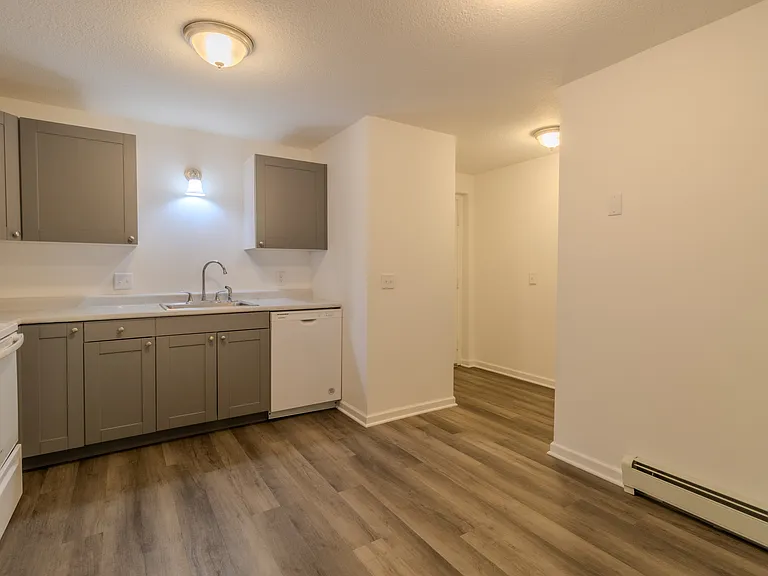 The Tides 1510 Veterans Dr — Photo 32
