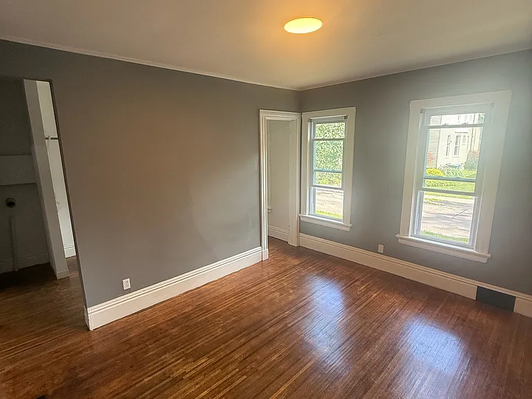 22 Weider St — Photo 17