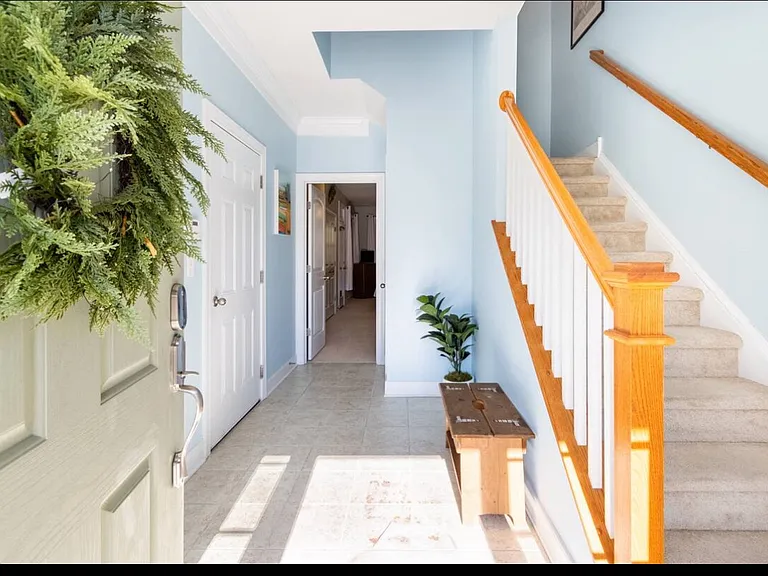 21235 Catalina Cir — Photo 2