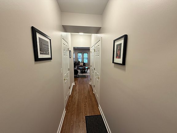 2nd image of 4851 N Wolcott Ave APT 1W