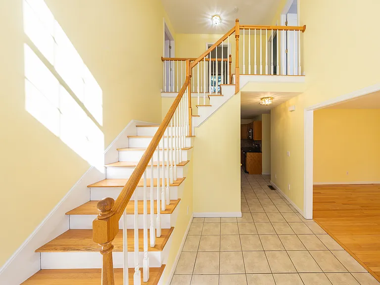 469 Walnut St — Photo 22