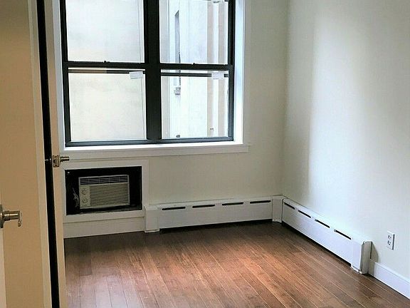 3rd image of 598 10th Ave APT 3R