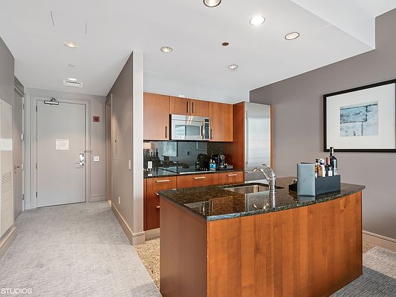 5th image of 401 N Wabash Ave #1944