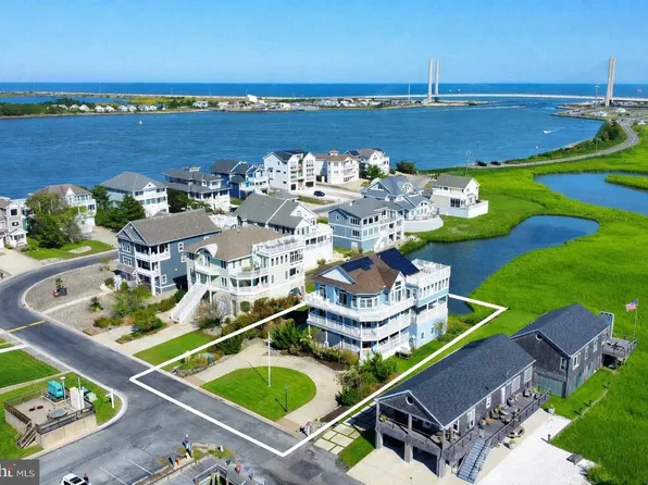 18 S Shore Dr, Bethany Beach, DE 19930