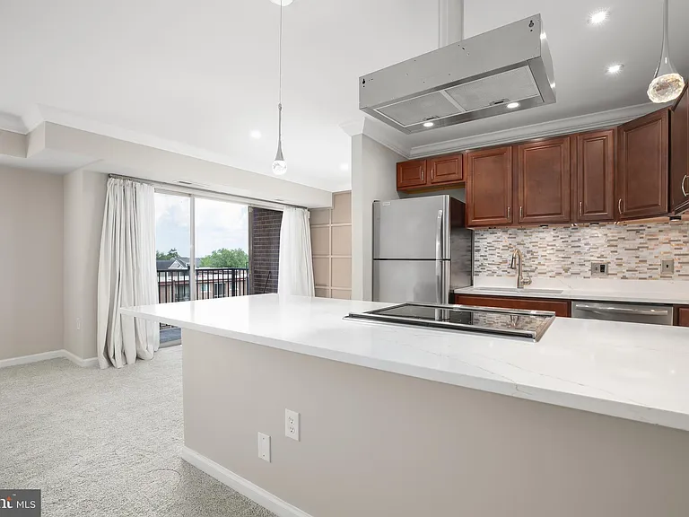 1604 Renate Dr #303 — Photo 9