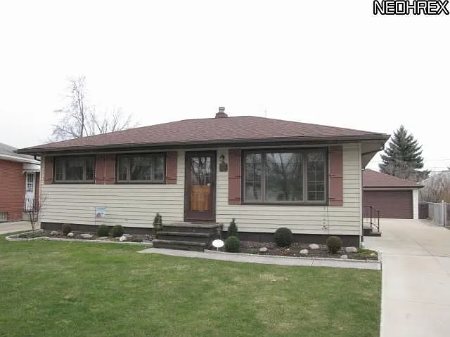19141 Davinwood Dr photo 1