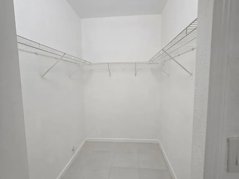 1536 SE 25th St #206 — Photo 11
