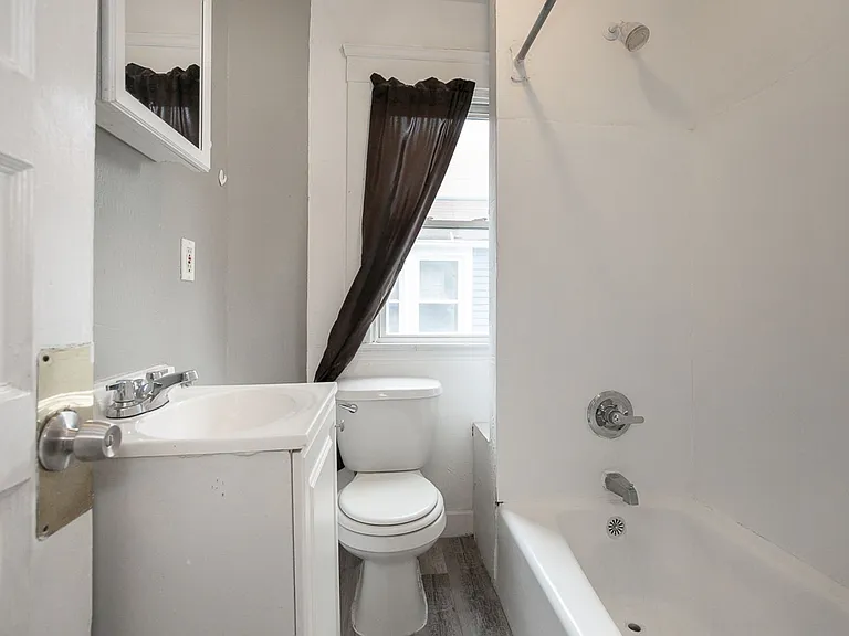 7411 Brinsmade Ave — Photo 18