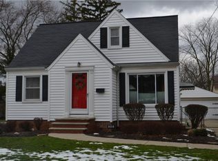5083 Haverford Dr, Lyndhurst, OH 44124