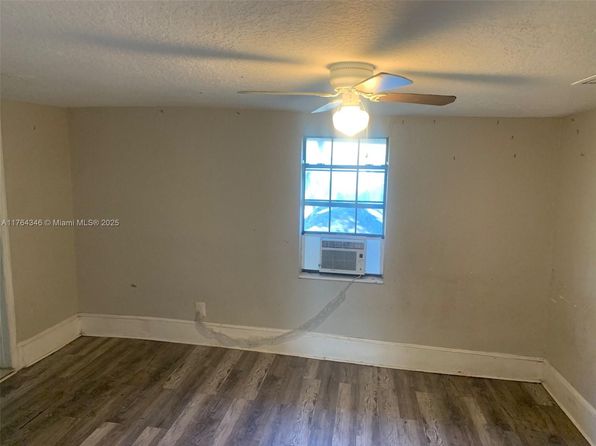 jacksonville-florida-154610790 picture