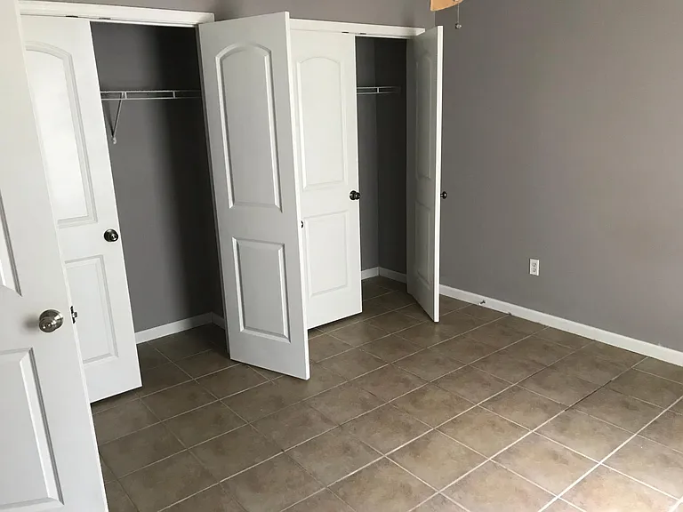 43175 Remington Dr — Photo 12