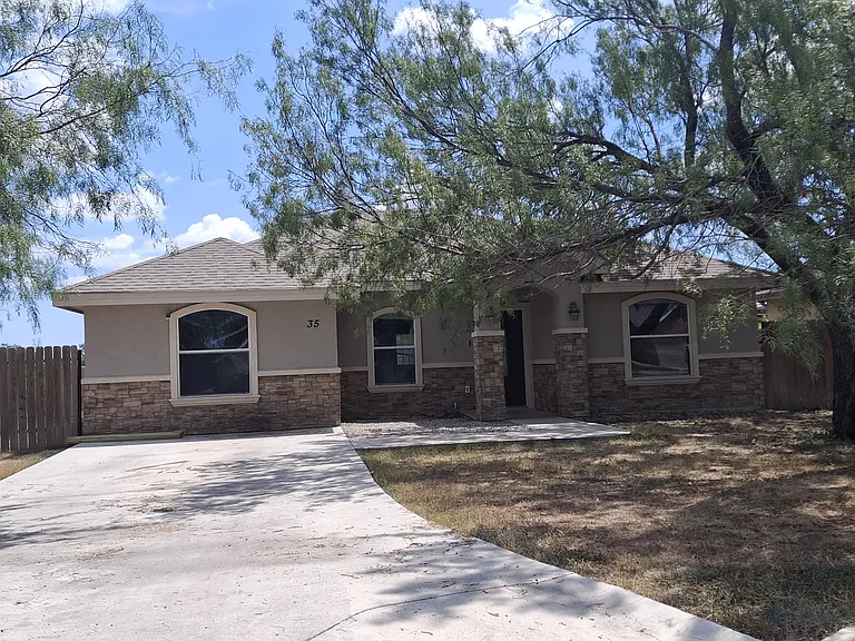 35 Garza Ct — Photo 1