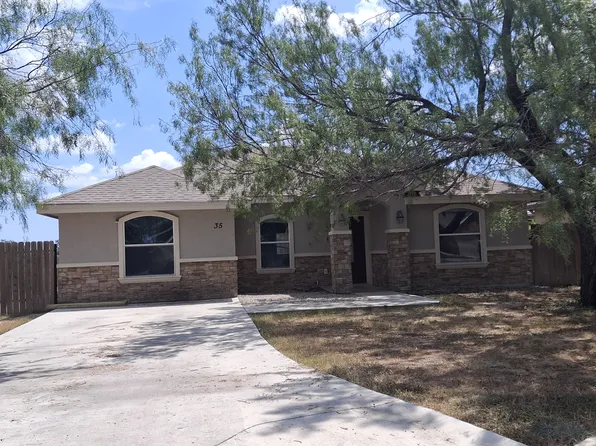 35 Garza Ct, Uvalde, TX 78801