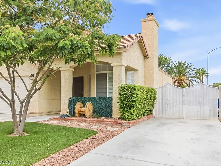 9523 Observer St — Photo 3