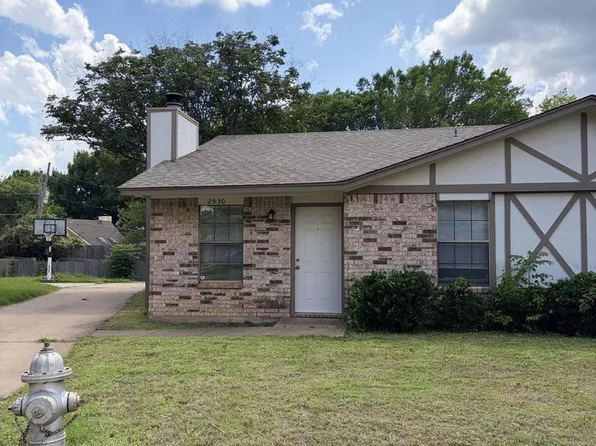 2530 Indigo Ln, Arlington, TX 76015