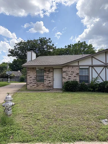 2530 Indigo Ln Photo 1