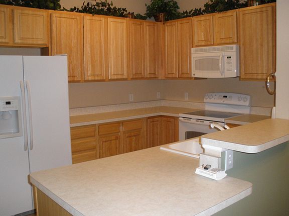 4th image of 703 Pondview Dr #36