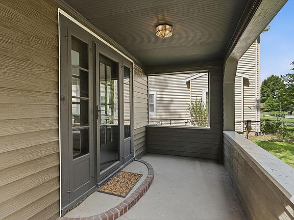 5th image of 19556 Paxson Dr N
