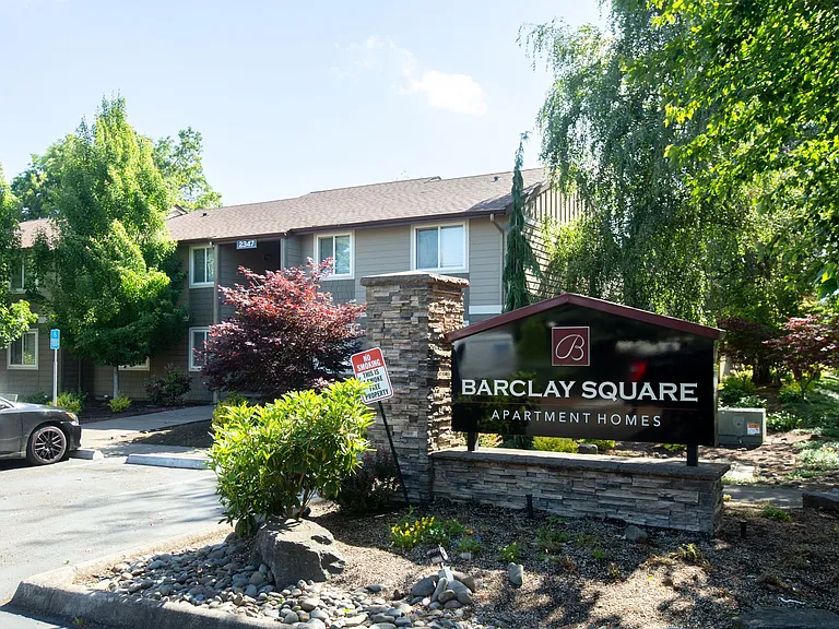 Barclay Square Where Convenience Meets Community Up to 1-Month Free! — Photo 19