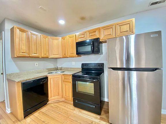 2nd image of 2310 N Broad St #3B