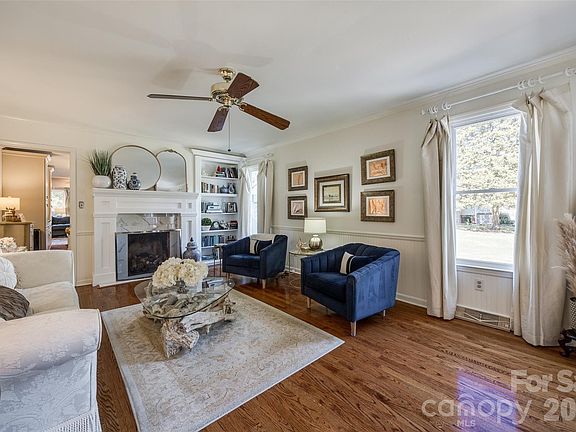 5th image of 2915 Timber Ridge Ln